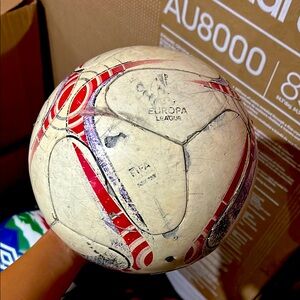 Real fifa Europa league soccer ball
SIZE 5